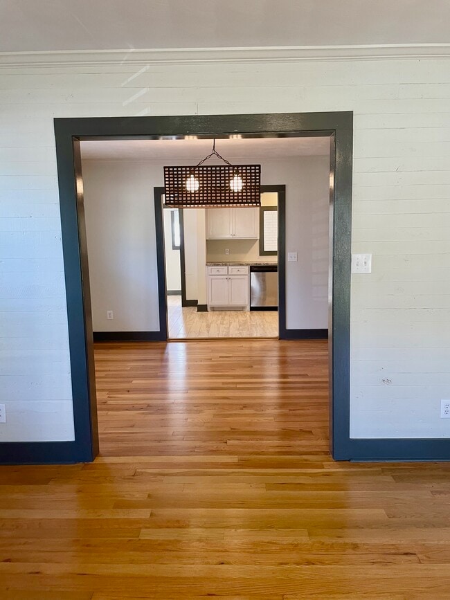 1155 W Jackson St in Tupelo, MS - Building Photo - Building Photo