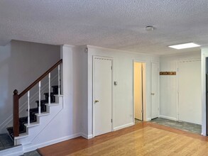 5491 E Warren Ave in Denver, CO - Building Photo - Building Photo
