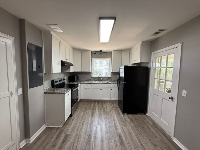 property at 18 N Zetterower Ave