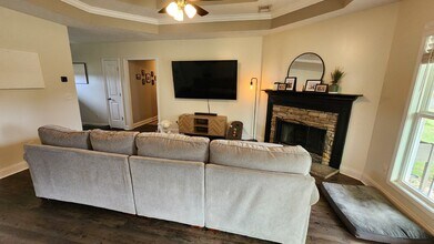 48 Wheatfield Dr in Fort Mitchell, AL - Foto de edificio - Building Photo