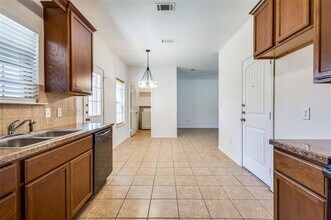 1001 E College St in Princeton, TX - Building Photo - Building Photo