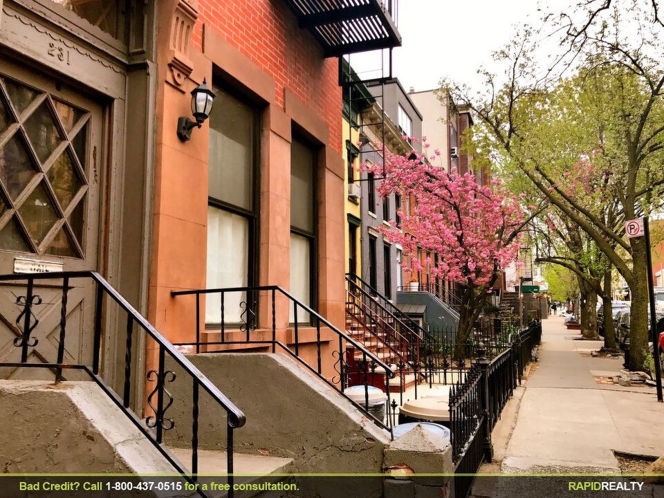 231 8th St in Brooklyn, NY - Building Photo