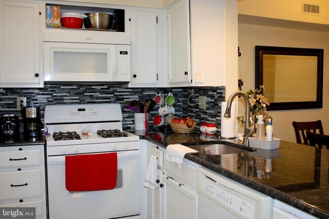 1810 Society Pl in Newtown, PA - Building Photo - Building Photo