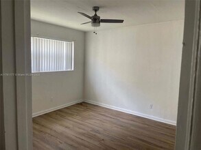 980 NE 169th St in Miami, FL - Building Photo - Building Photo