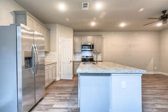 9175 Inwood in Willis, TX - Building Photo - Building Photo