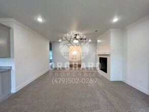 1809 E Hudson Dr in Siloam Springs, AR - Building Photo - Building Photo