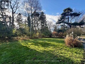 25 Hill Crescent in Toronto, ON - Building Photo - Building Photo