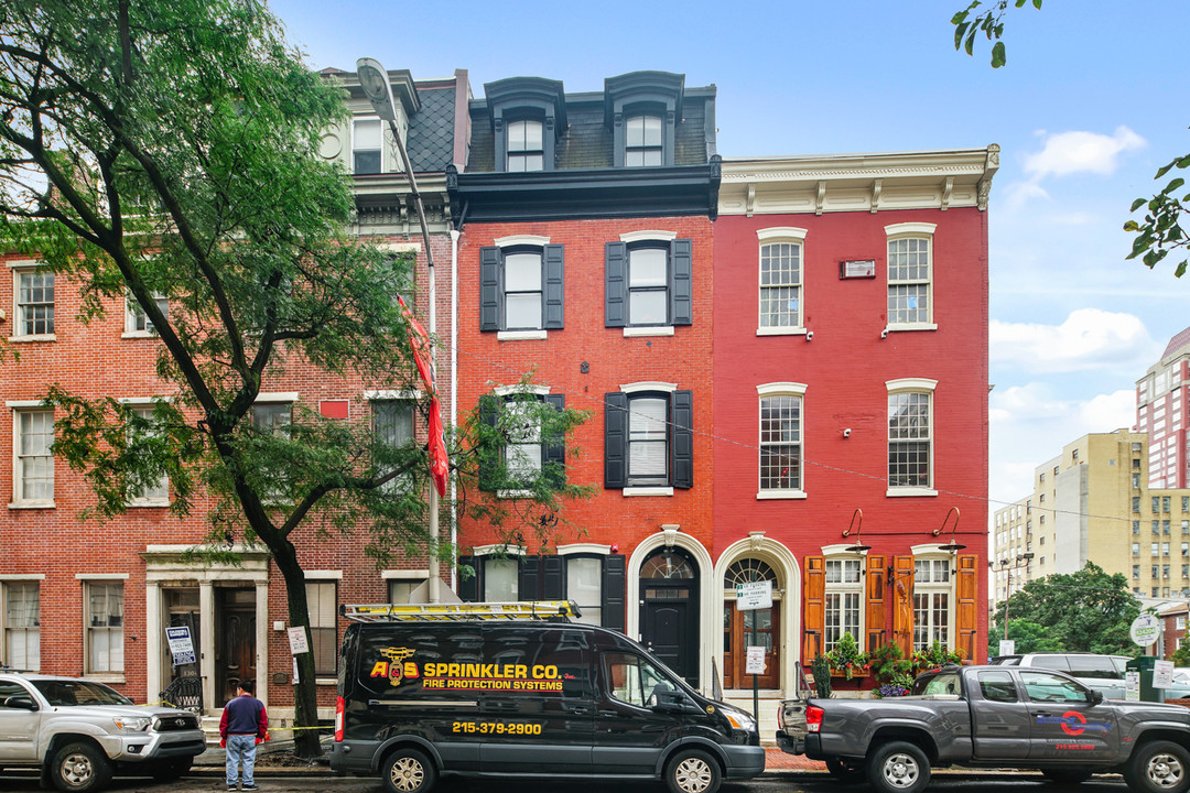 1310 Spruce St in Philadelphia, PA - Foto de edificio