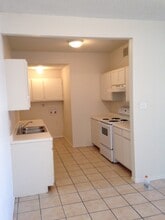 7636 Windsor Oaks, Unit 7636 in San Antonio, TX - Building Photo - Building Photo