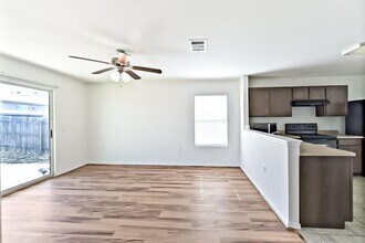 5817 Glowing Star Trail in Austin, TX - Building Photo - Building Photo