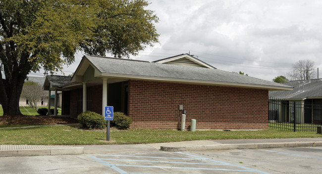 Capital Square in Baton Rouge, LA - Building Photo - Building Photo