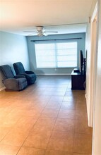 7839 Golf Cir Dr in Margate, FL - Building Photo - Building Photo