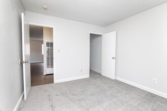 10242 S White Rock Rd in Rancho Cordova, CA - Building Photo - Building Photo