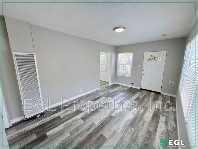 property at 3039 Bronson Ave