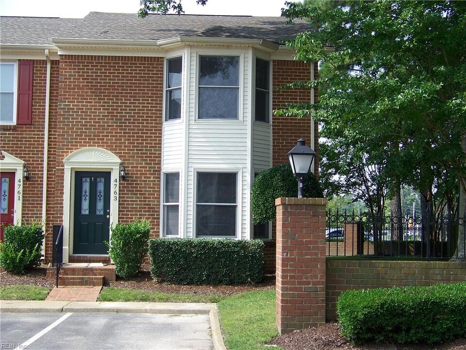 4763 Bay Quarter Ct in Virginia Beach, VA - Building Photo