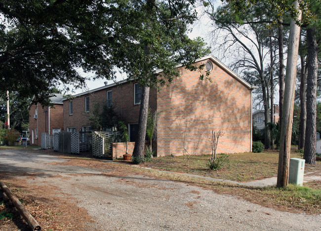 Kingstowne Apartments in Myrtle Beach, SC - Building Photo - Building Photo