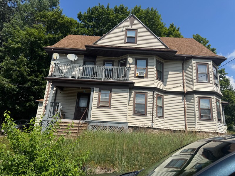 281 Spring St in Brockton, MA - Building Photo