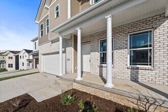 100 Lambert Fld in Nicholasville, KY - Building Photo - Building Photo