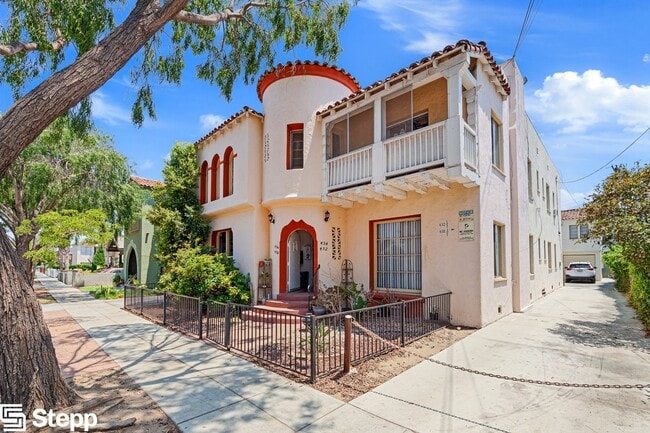 432-446 Walnut Avenue