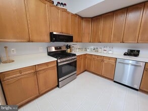 11611 Hampshire Ct in Fredericksburg, VA - Building Photo - Building Photo