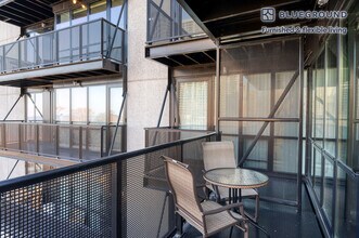 5910 N Sheridan Rd, Unit FL4-ID926 in Chicago, IL - Building Photo - Building Photo