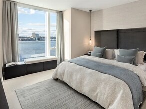 400 W 61st St in New York, NY - Foto de edificio - Building Photo