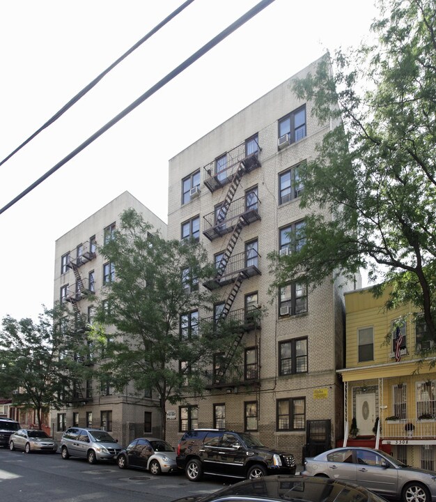 3312 Hull Ave in Bronx, NY - Building Photo