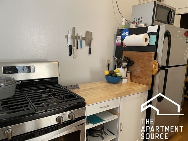 4603 N Western Ave, Unit 3