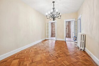 310 Taylor St NW in Washington, DC - Building Photo - Building Photo