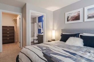 Seven West at the Trails in Beaverton, OR - Building Photo - Building Photo