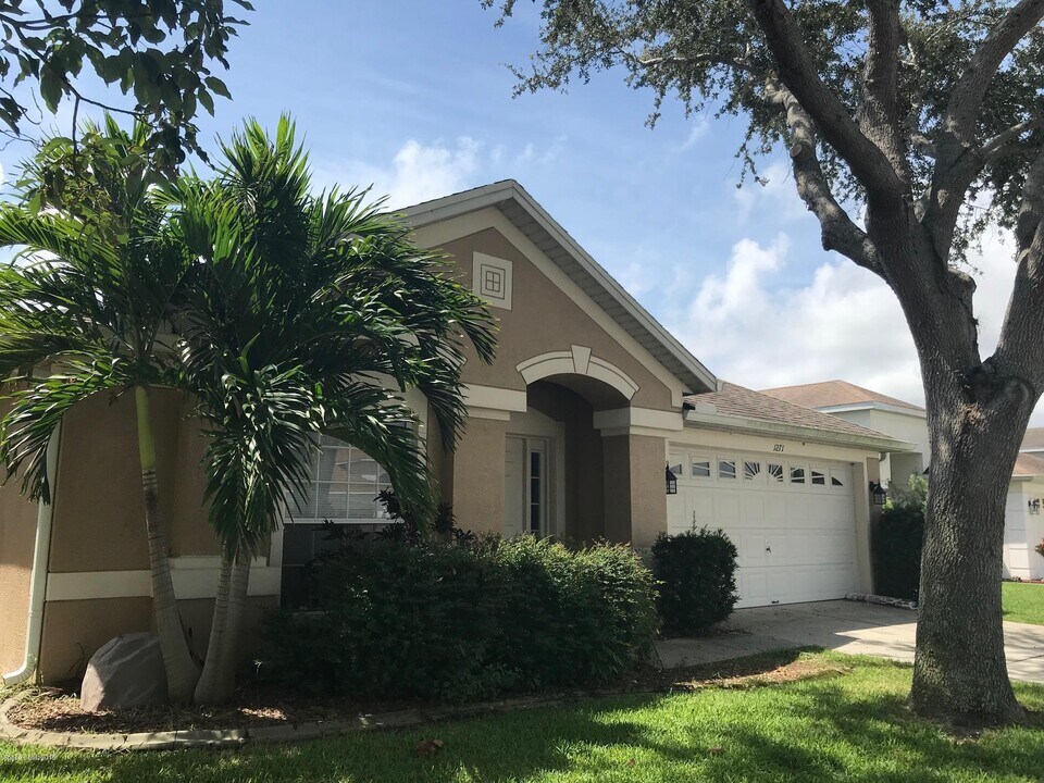 1271 Potomac Dr in Merritt Island, FL - Building Photo