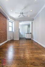 722 10th Ave in New York, NY - Building Photo - Building Photo