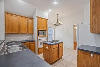 1804 Montana Sky Dr in Austin, TX - Building Photo - Building Photo