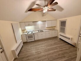 203 Berkshire Dr in Farmingville, NY - Building Photo