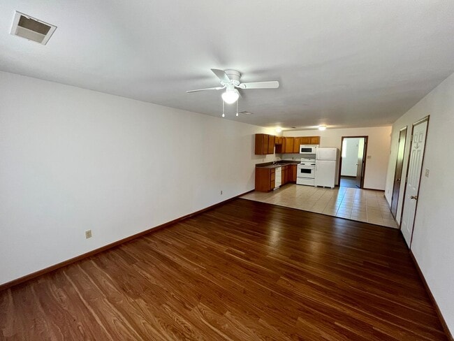 127-127 Weise Pkwy in Bourbon, MO - Building Photo - Building Photo