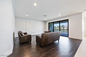 15149 Palmer Lake Cir in Naples, FL - Foto de edificio - Building Photo