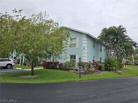 5741 Whitaker Rd, Unit 203 in Naples, FL - Building Photo