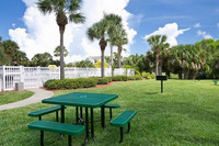 Ocean Pointe in Stuart, FL - Foto de edificio - Building Photo