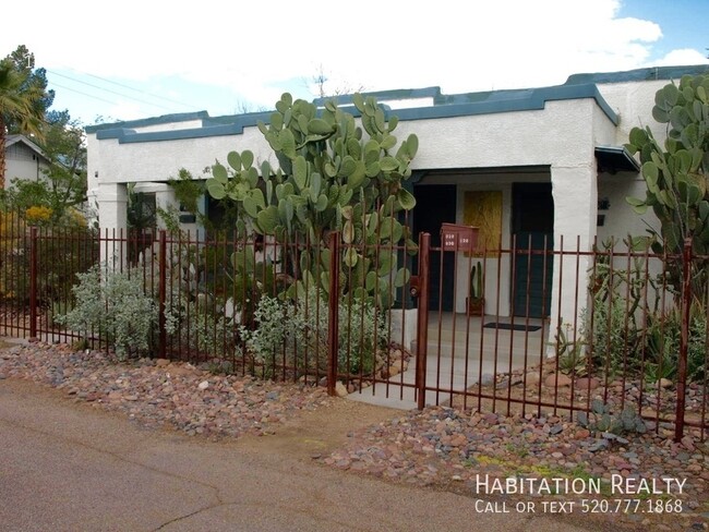 830 N Perry Ave in Tucson, AZ - Foto de edificio - Building Photo