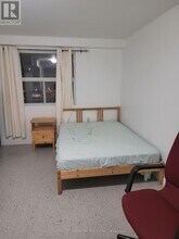 3249 Oakglade Crescent in Mississauga, ON - Building Photo - Building Photo