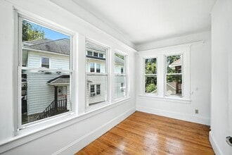 124-126-126 Woodside Terrace in Springfield, MA - Foto de edificio - Building Photo