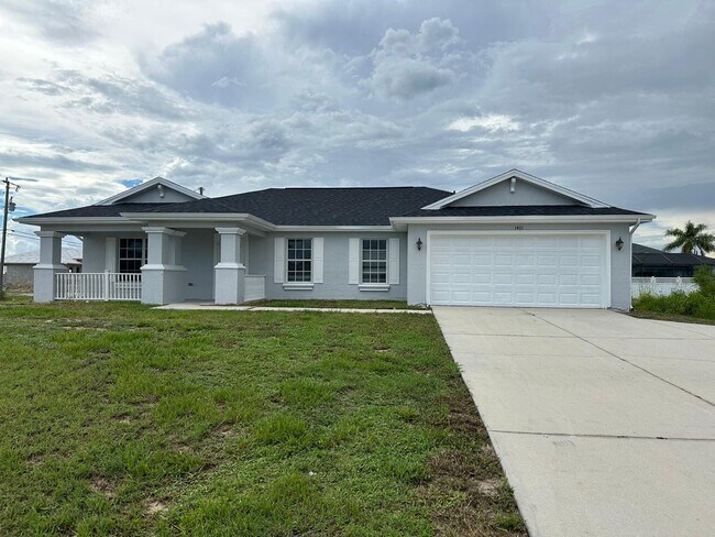 1401 N Gator Cir in Cape Coral, FL - Building Photo - Building Photo