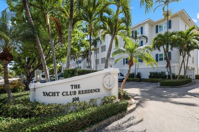 100 Mac Farlane Dr in Delray Beach, FL - Building Photo - Building Photo