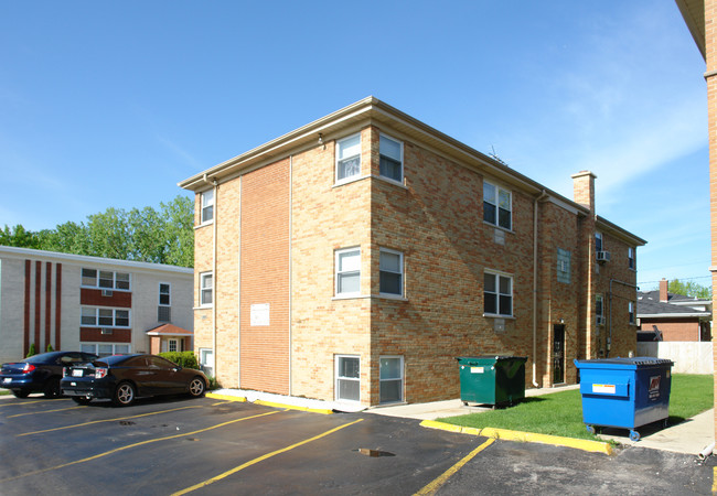 1400 N 1st Ave in Melrose Park, IL - Foto de edificio - Building Photo