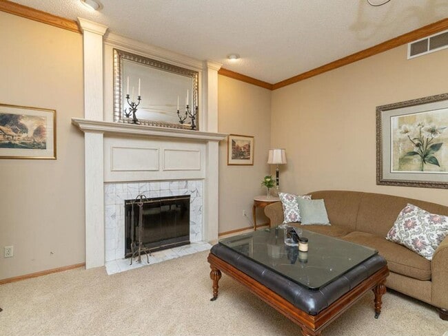 1943 Safari Trail in Eagan, MN - Building Photo - Building Photo