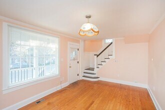 909 Clarke St in Nashville, TN - Foto de edificio - Building Photo