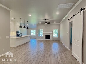 829 E Barajas Terrace in Mustang, OK - Building Photo - Building Photo