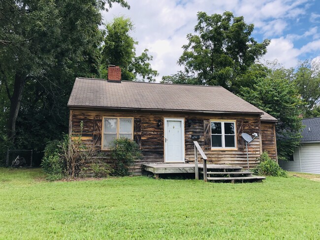 124 Robbins St in Greensboro, NC - Building Photo - Building Photo