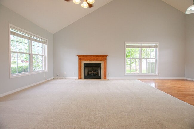 3894 Stella Dr in Clarksville, TN - Building Photo - Building Photo