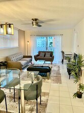 1889 S Ocean Dr in Hallandale Beach, FL - Building Photo - Building Photo